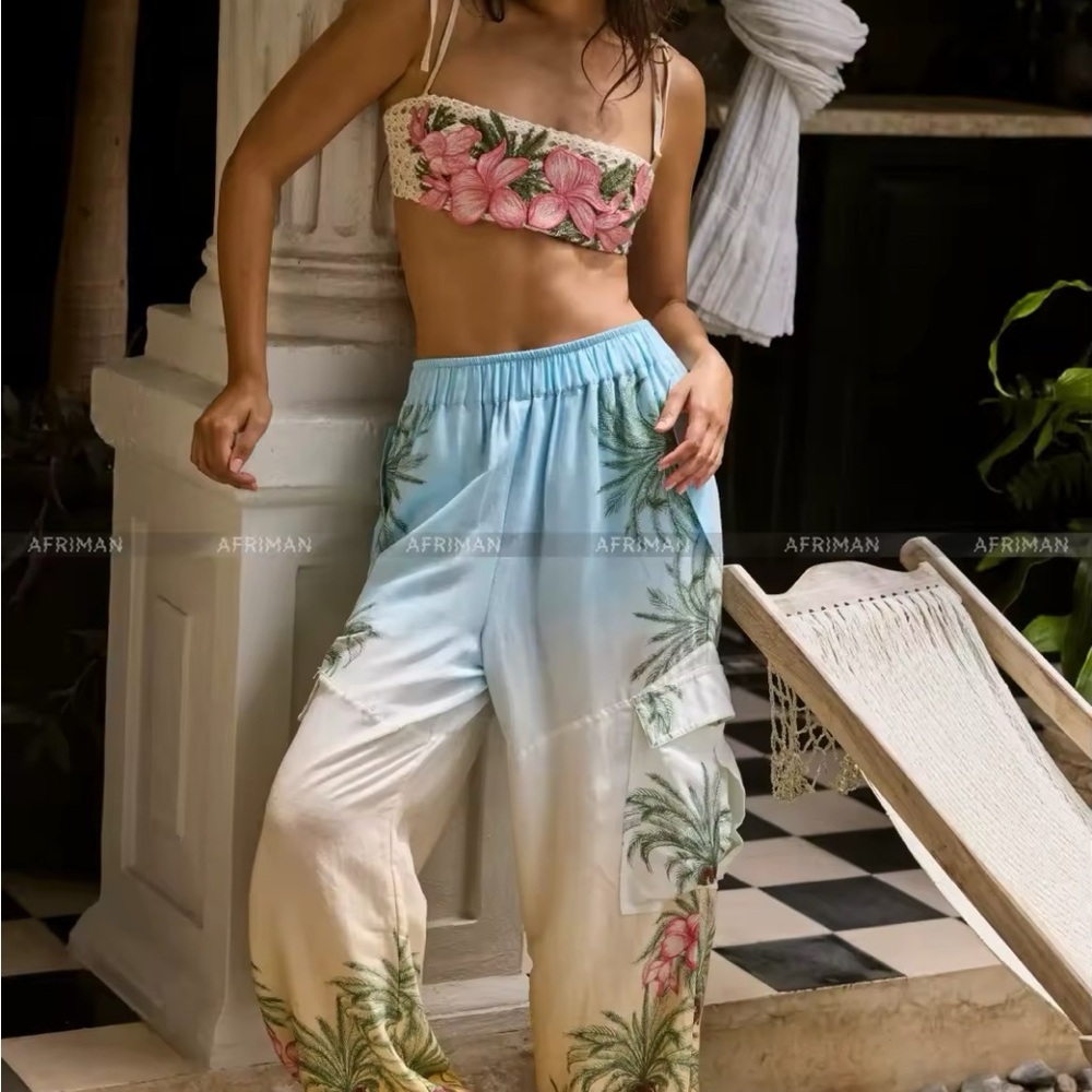NWOT sold out summer Oriana Pants